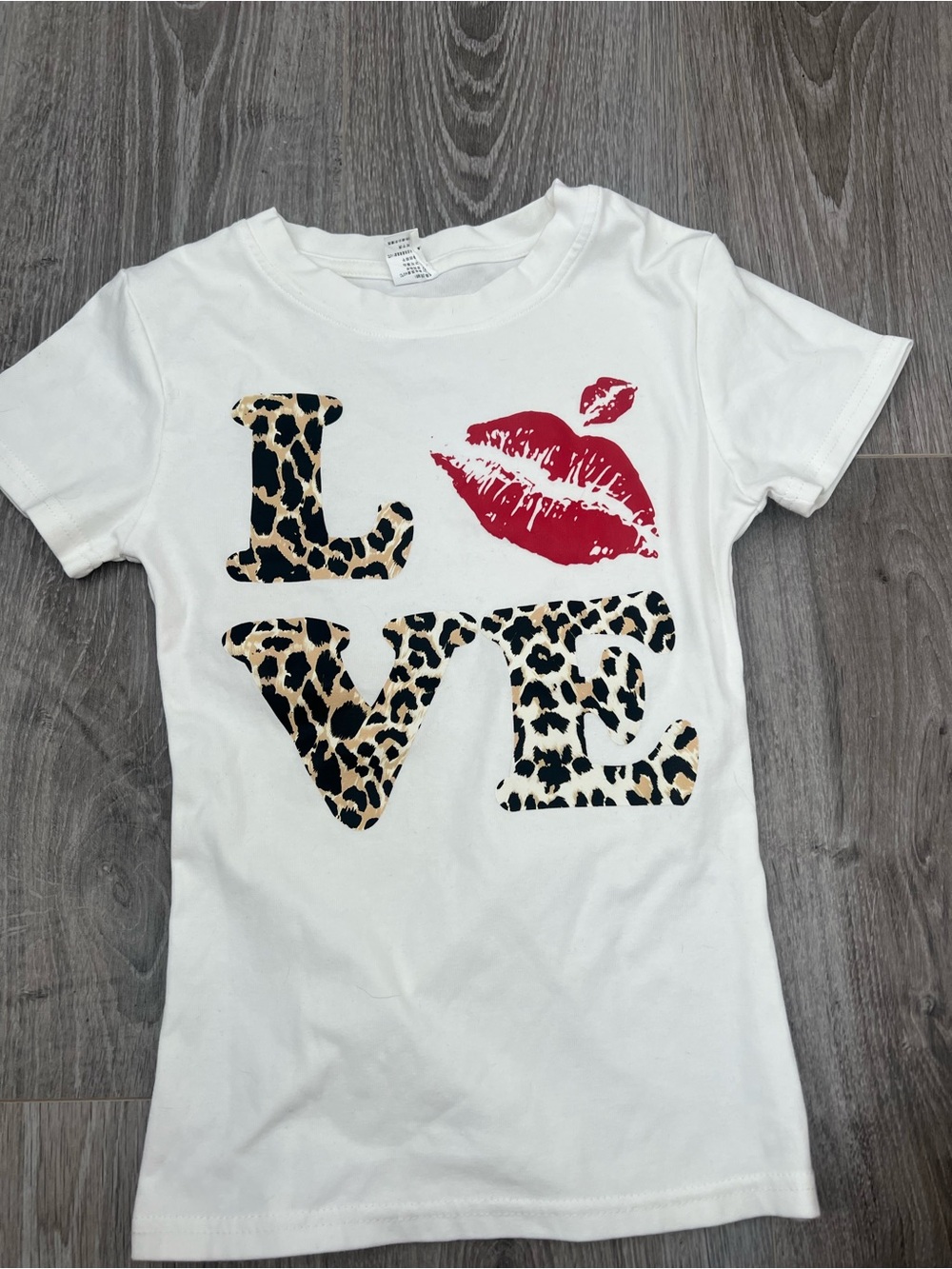Girls' White 'LOVE' Leopard Print Tee with Red Lip Accent